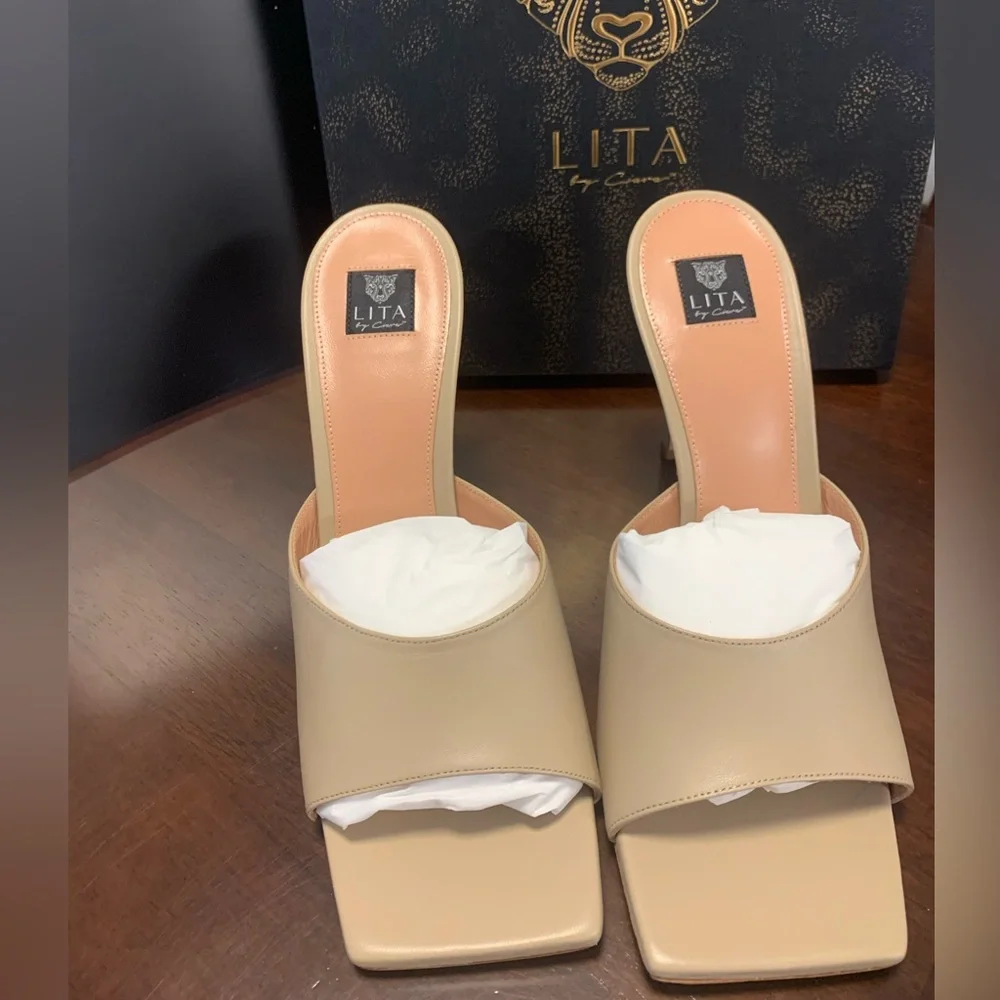 NIB Lita By Ciara /Revolve Square‎ Toe Slide Heel Sandal Size 42/11 Tan 4” Heel